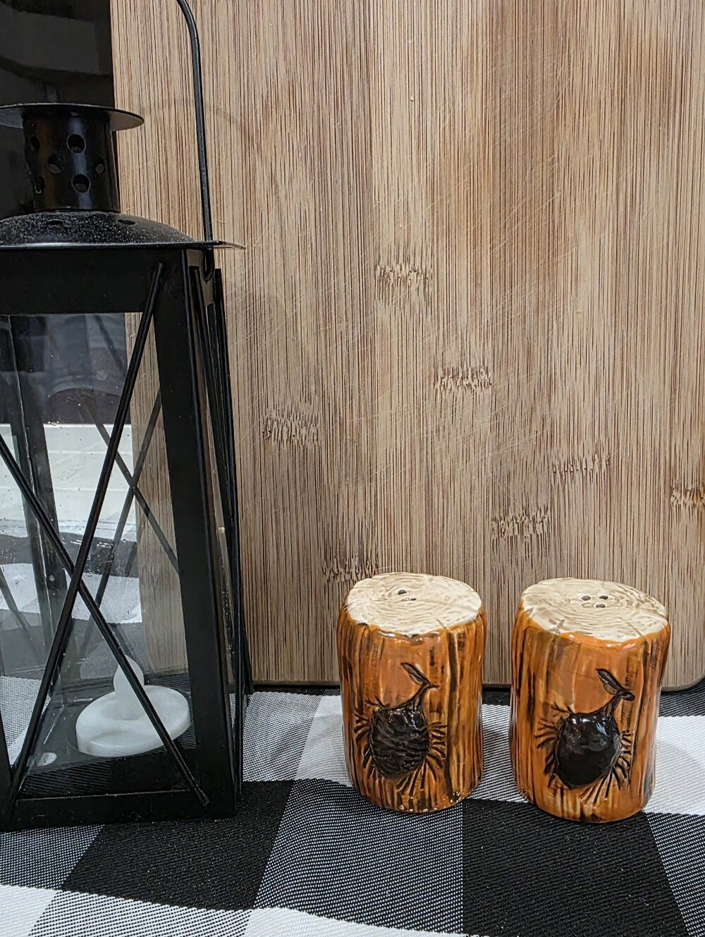 Ceramic Log With Pinecone Salt and Pepper Shaker Set - Brown